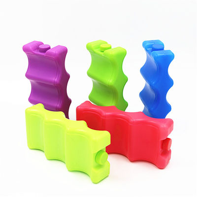 खरीदें कूलिंग बियर के लिए फूड ग्रेड इंजेक्शन वाटर प्लास्टिक फ्रीजर आइस ब्लॉक online manufacture